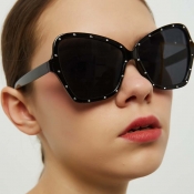 Lovely Retro Rivet Decorative Black Sunglasses