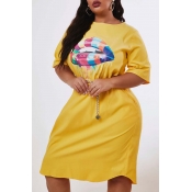 Lovely Casual Lip Print Yellow Knee Length Plus Si