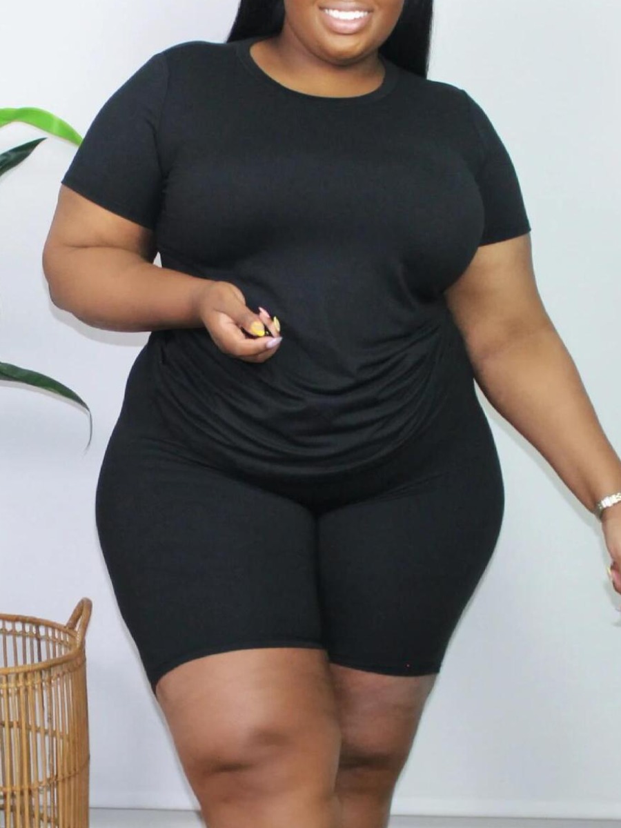 LovelyWholesale BASICS Plus Size Round Neck Regular Fit Shorts Set Summer Short Sleeve Casual Basic Round Neck  4X Spring Summer 2024