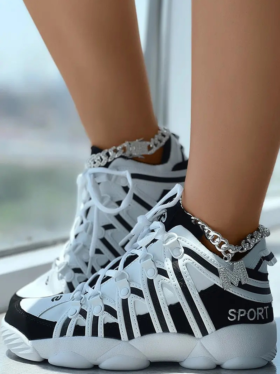 LW Letter Print Striped Sneakers