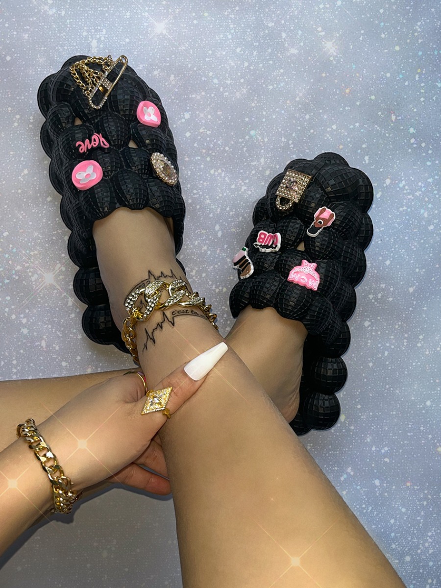 LovelyWholesale Chain Letter Decor Bubble Slippers Summer Street Metal Decoration Spring Summer 2024