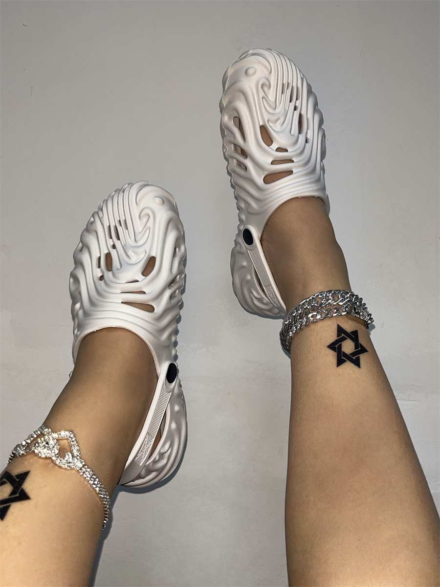 LW Cut Out Slingback Flats