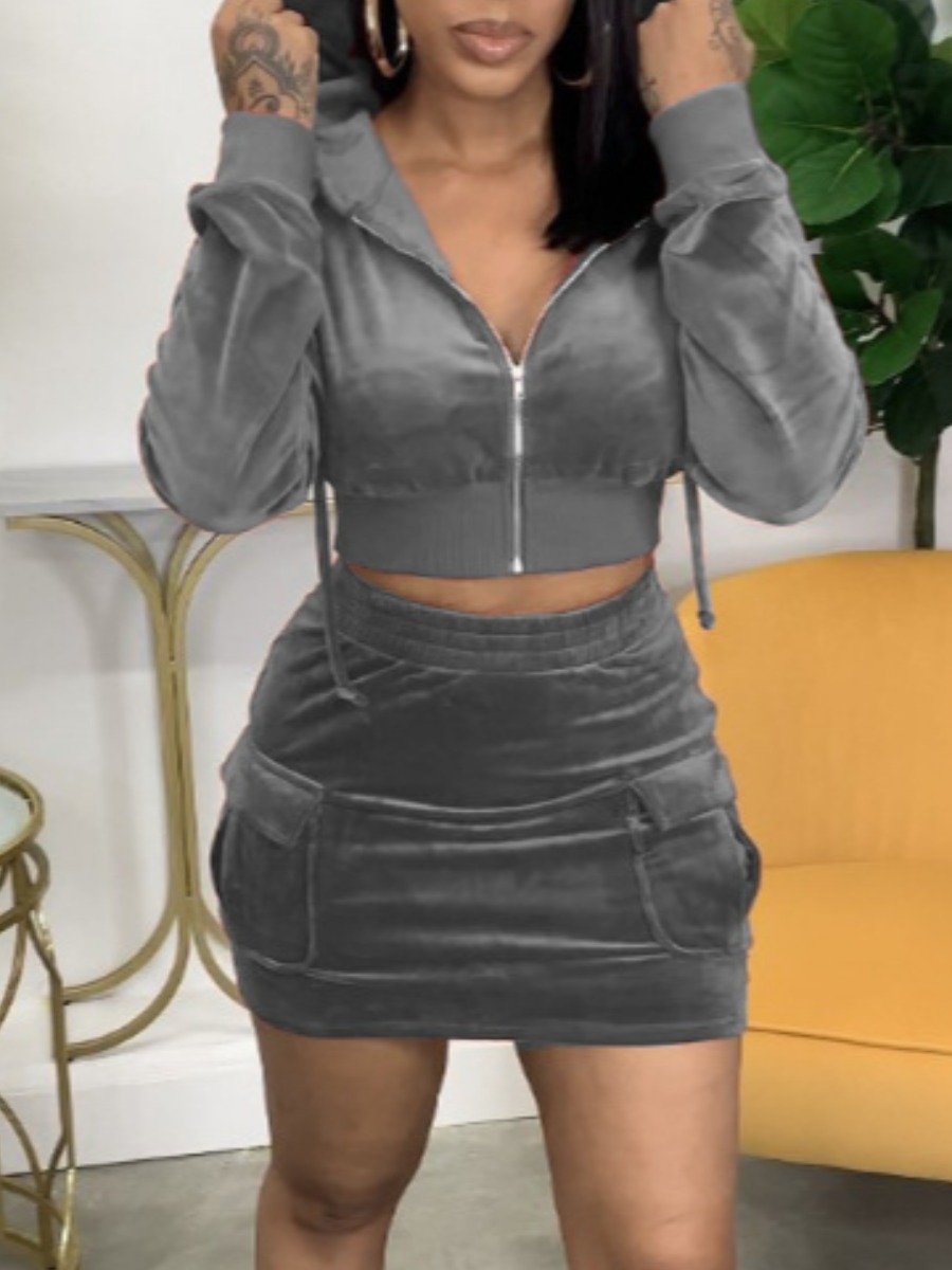 LovelyWholesale BASICS Velvet Crop Top Pocket Design Skirt Set Spring Long Sleeve Casual Hooded Collar Spring Summer 2024