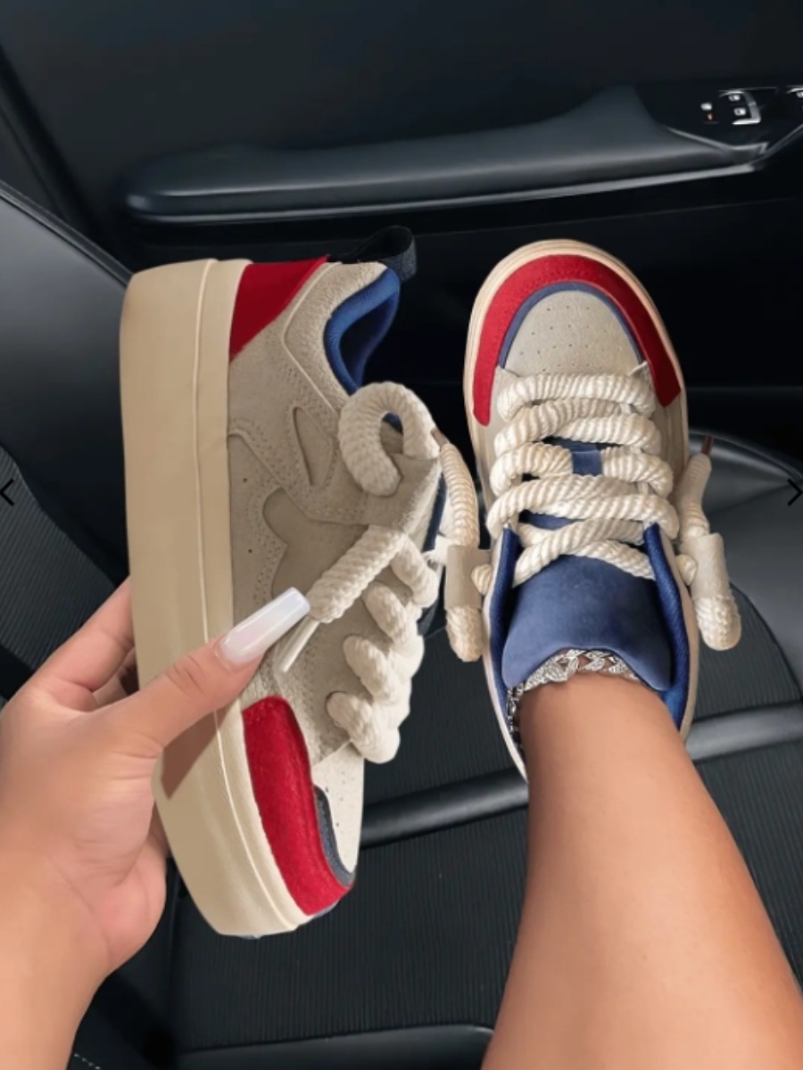 LovelyWholesale Round Toe Letter Decor Sneakers All Seasons Sporty Basic Spring Summer 2024